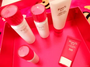 化妝品與辦公用品 職場女性的優雅兩翼